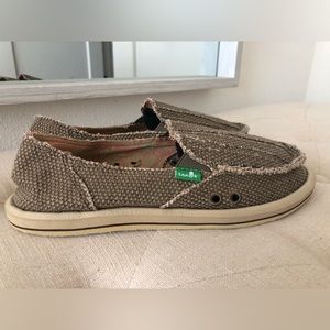 Sanuk Donna hemp sidewalk surfer slip on size 6 -New